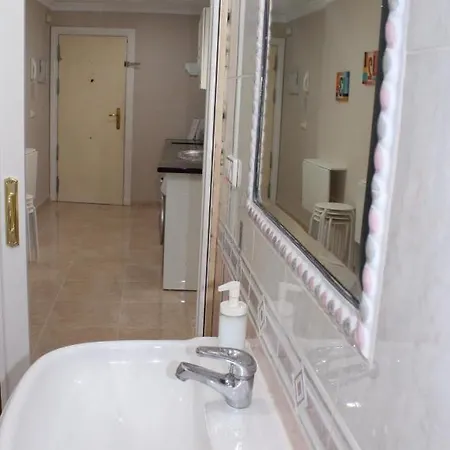 And New Very Close To The Center 2ºa Apartment